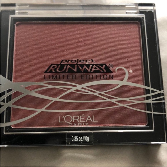 L’Oréal PARIS Project Runway Limited Edition 226 The Temptress Blush - Picture 1 of 2